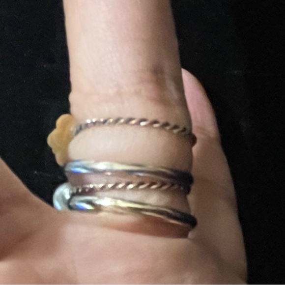 4 Fashionable Syltylish Stackable Rings - Picture 5 of 12